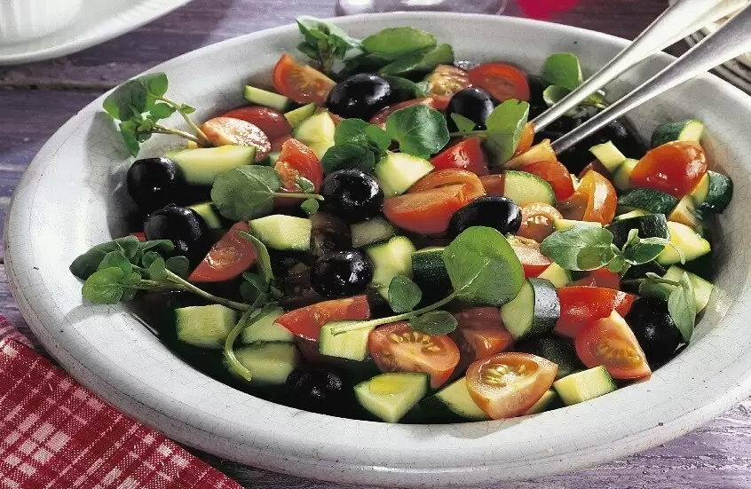 لماذا تنخفض الشهية في الطقس الحار؟ لماذا تنخفض الشهية في الطقس الحار؟