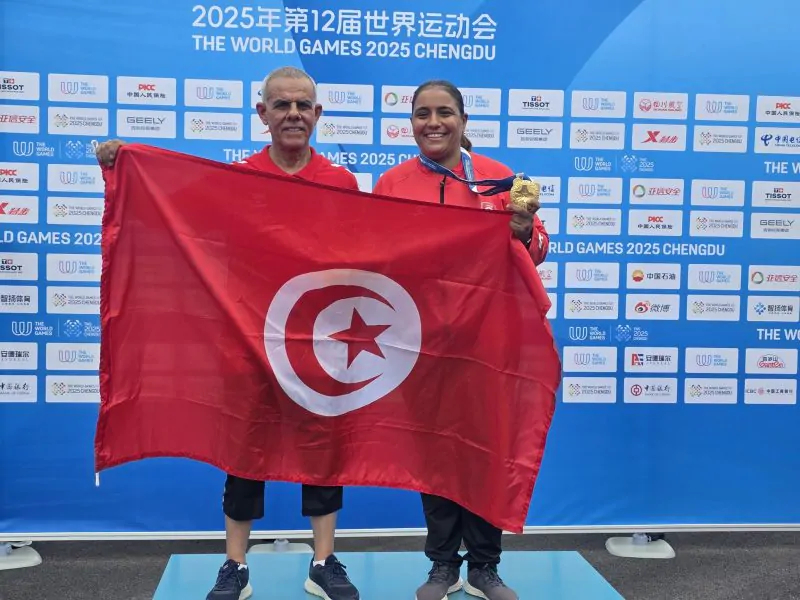 الصين.. التونسية منى الباجي تتوج بذهبية الكرة الحديدية