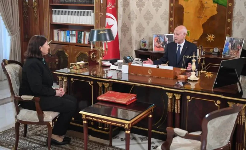 رئيسة الحكومة تُطلع رئيس الجمهوريّة على نتائج مشاركتها في ندوة 