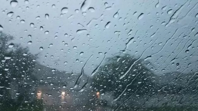 طقس ليل 15 أوت 2025.. أمطار ورياح قوية بالسواحل