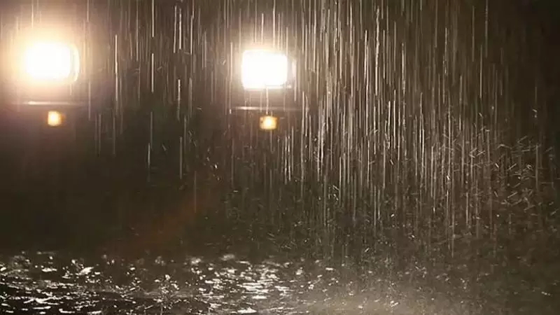 طقس ليل 22 أوت 2025.. أمطار ودواوير رملية بالجنوب