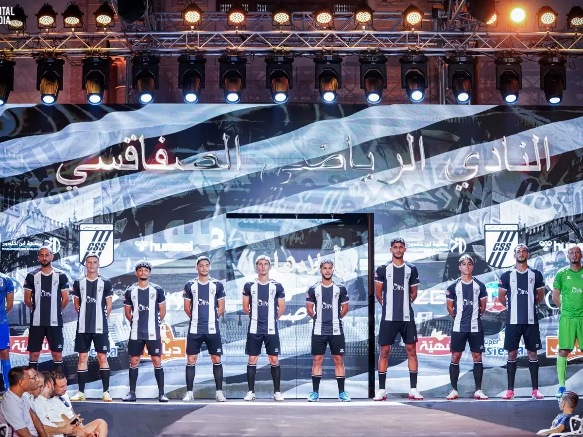 بالصور/ الصفاقسي يقدم لاعبيه المنتدبين ويكشف عن زيه الرسمي