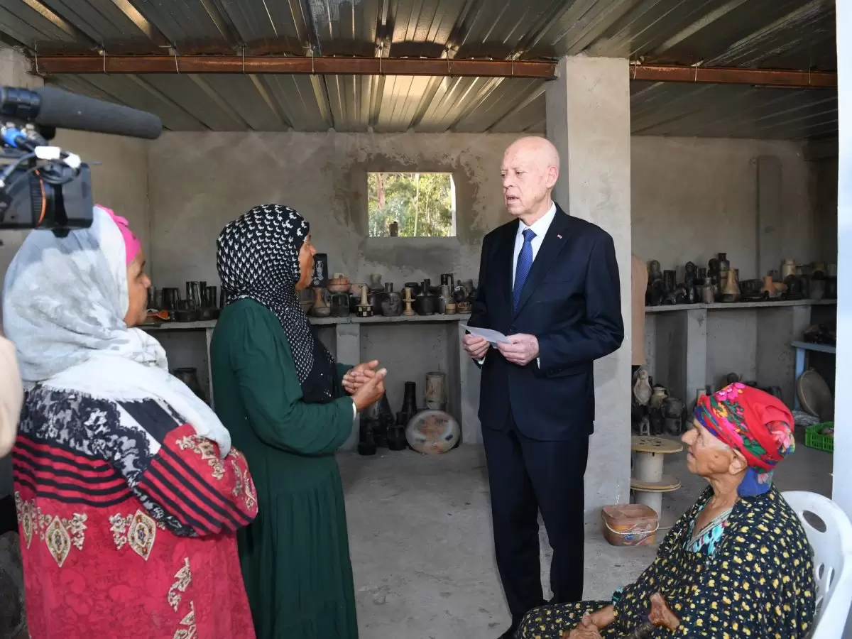 رئيس الدولة: لابدّ من العمل اليد في اليد للقضاء على الفقر والفساد (فيديو)