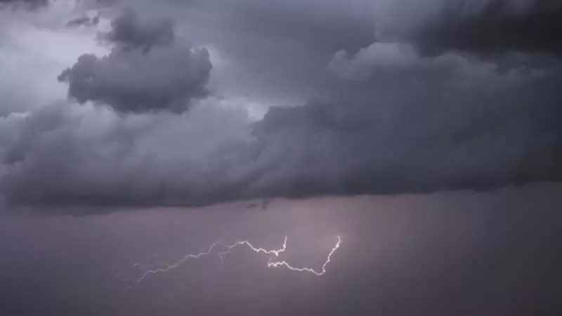 طقس ليل 28 أوت 2025.. خلايا رعدية مع أمطار