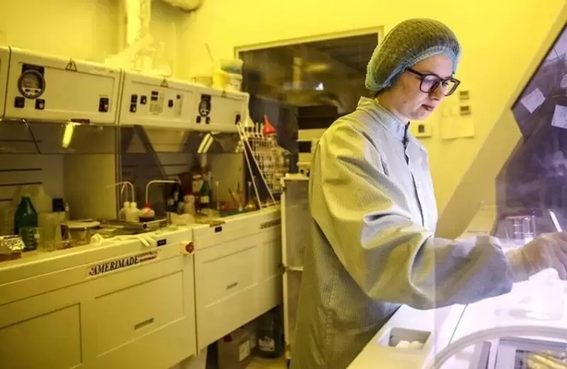 علماء ينجحون في إنماء جلد يحاكي الجلد البشري بالكامل