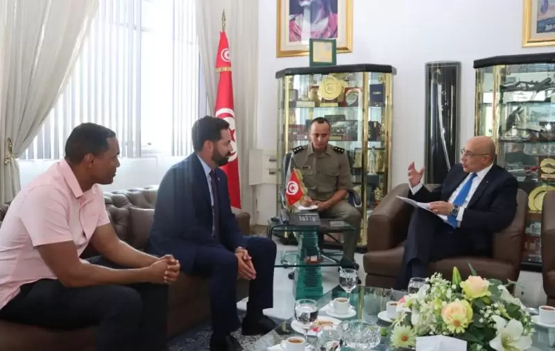 محور لقاء وزير الدفاع بوفد من الكونغرس الأمريكي