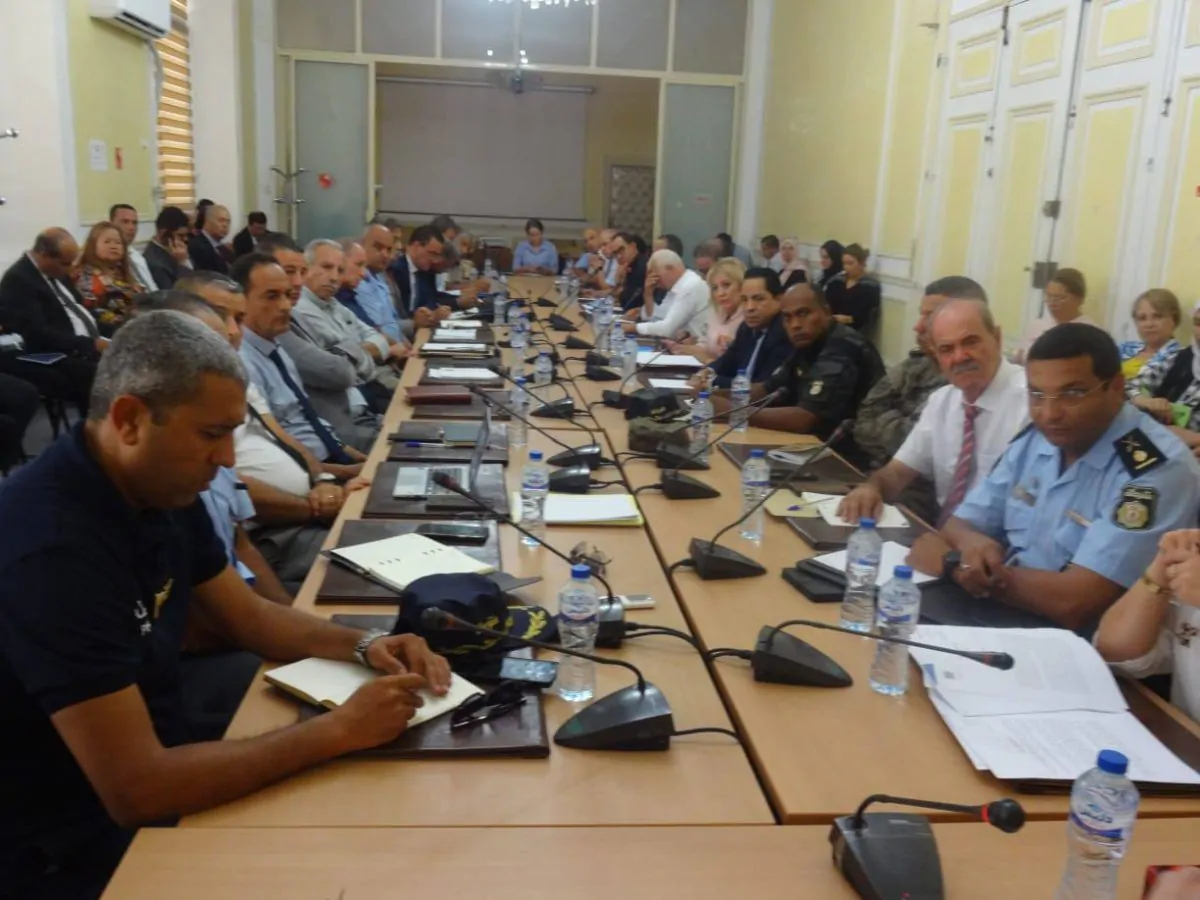 العودة المدرسية.. والي تونس يدعو لاتخاذ هذه الاجراءات