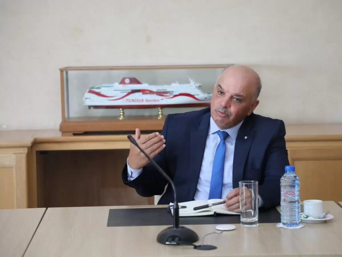 أداء الشركة التونسية للملاحة محور اجتماع بوزارة النقل