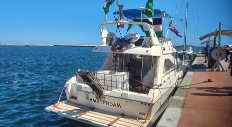 أسطول الصمود.. النائب محمد علي يضرب عن الطعام