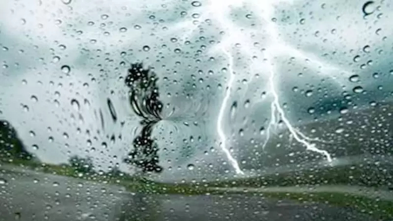 ظهر اليوم.. خلايا رعدية مع أمطارغزيرة بعدد من الولايات