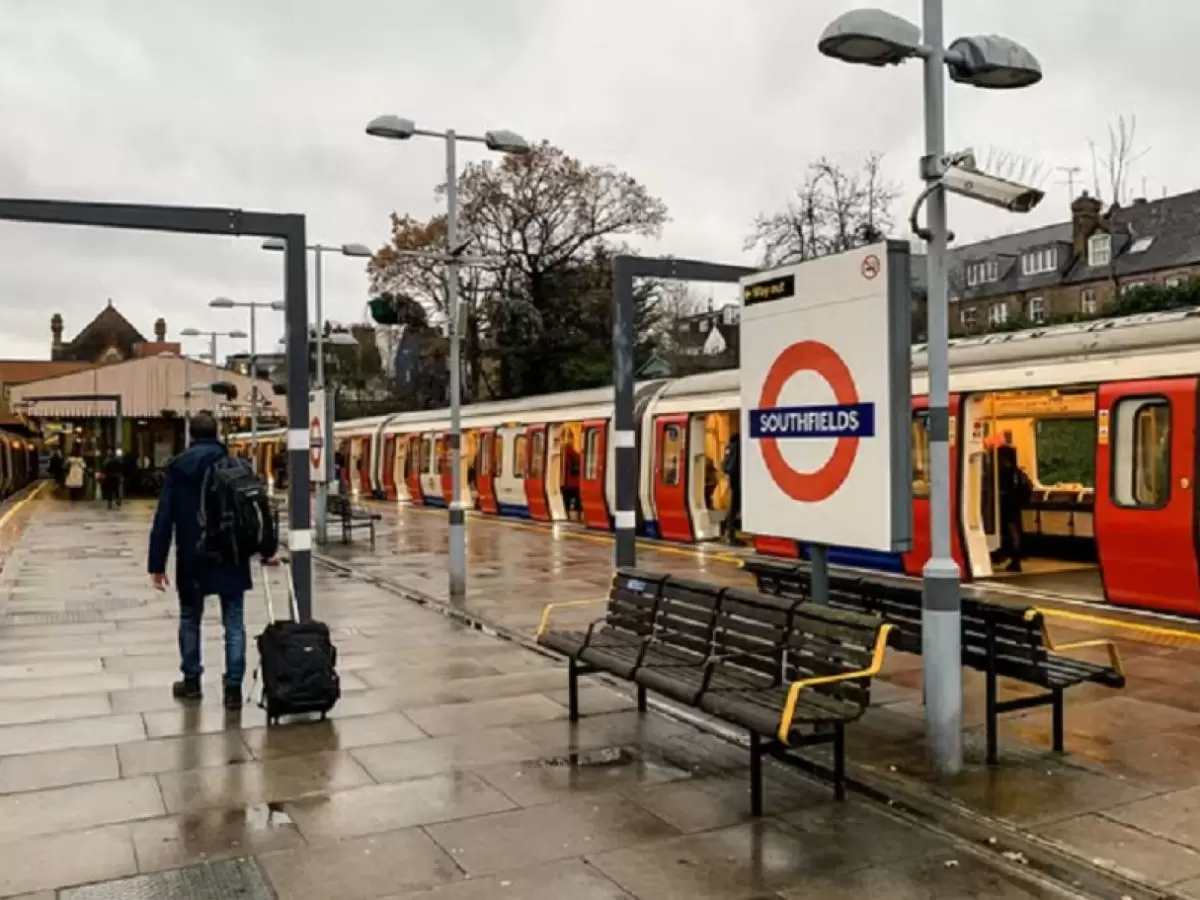 إضراب عمال مترو أنفاق لندن يعطل حركة النقل