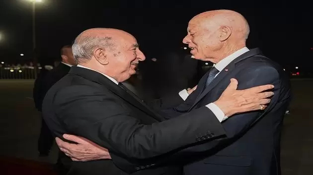 رئيس الجمهورية يغادر الجزائر