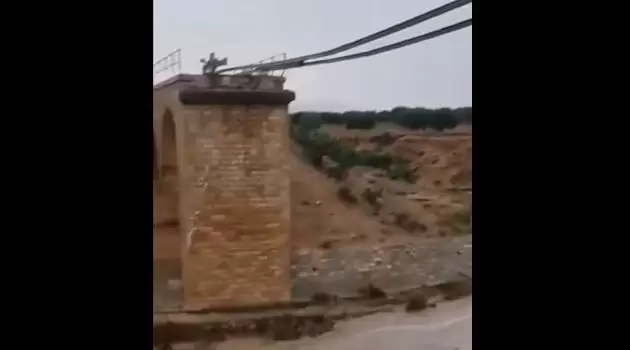 القصرين/ انهيار جزء من جسر إثر هطول أمطار غزيرة