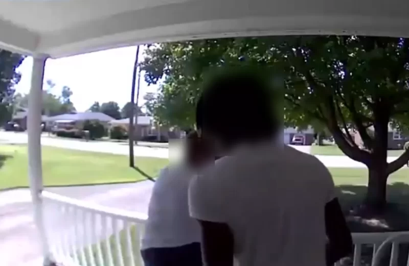 لقطات صادمة تظهر مراهقا يتحرش بسبعينية