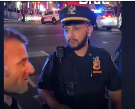 بالفيديو.. ماكرون “علق” بشوارع نيويورك فاتصل بترامب