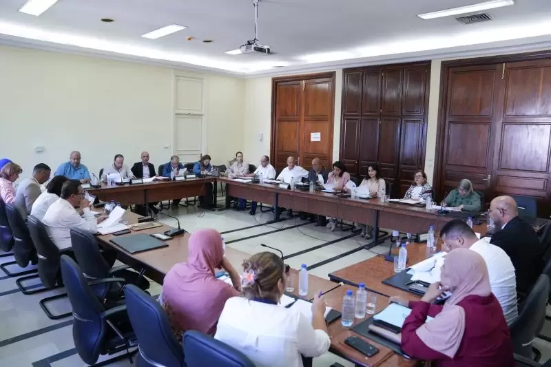 مشروع قانون لقطاع الصحة.. اقتراحات لتوفير السكن الوظيفي والتقاعد المبكّر