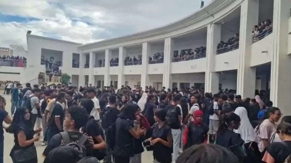 نابل/ نقابة الثانوي تُطالب وزارة التربية بالتحرك حيال أحداث المعاهد الأخيرة