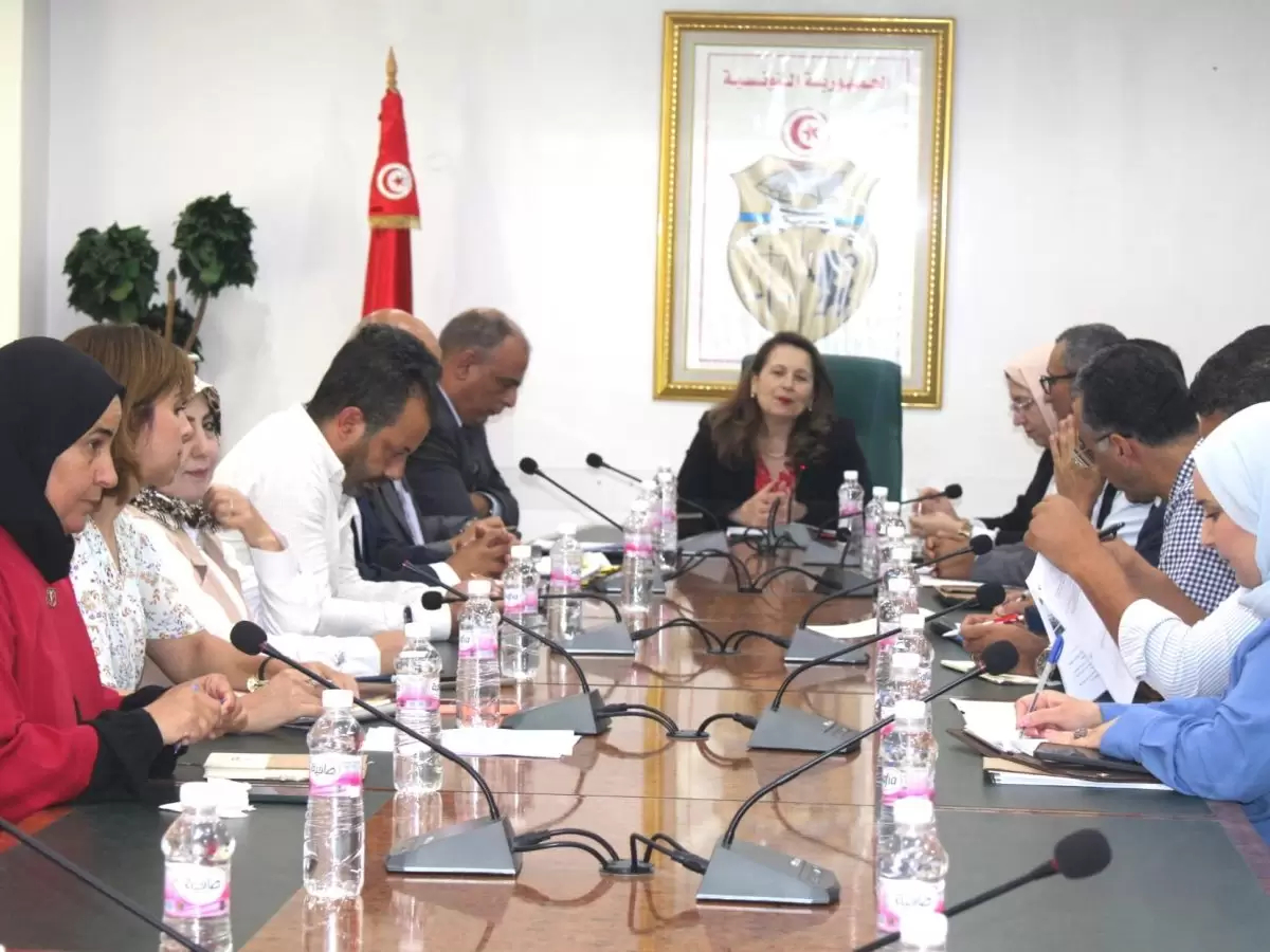 نحو إحالة محطات ضخ المياه بالمناطق الصناعية لديوان التطهير