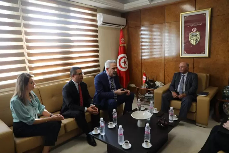 وفدا رفيع من المنظمة الدولية للنقل الجوي في تونس