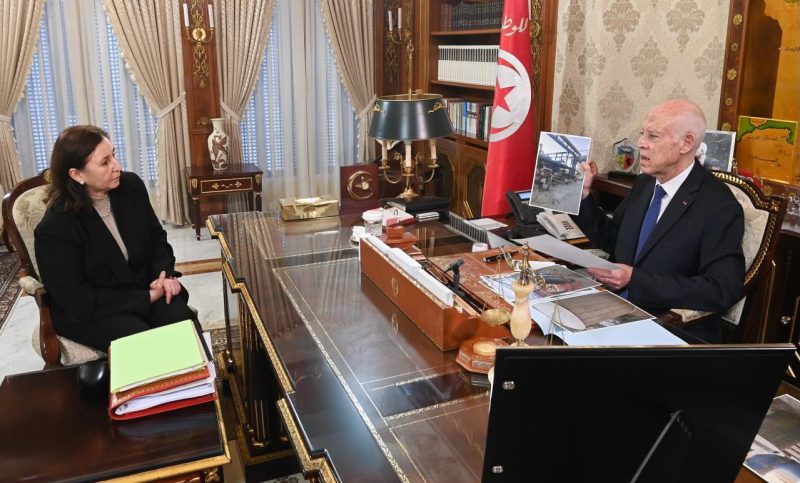 سعيّد: لو كان الدغباجي على قيد الحياة لوقف مع اهالي قابس للتصدي للمتآمرين