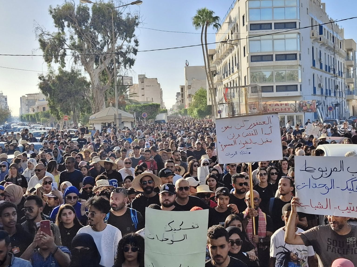 قابس.. مسيرة سلمية حاشدة تطالب بتفكيك الوحدات الصناعية الملوثة (صور+ فيديو)