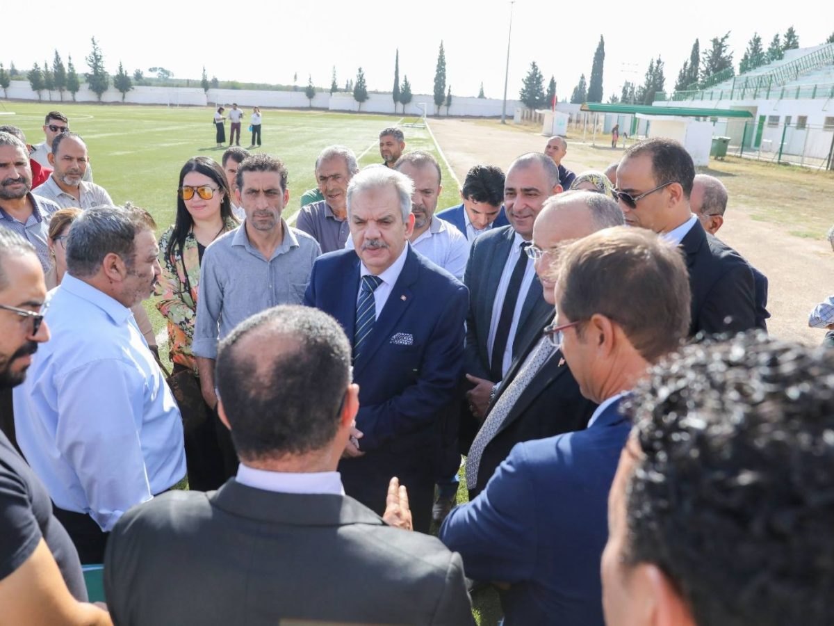 المهدية.. وزير الشباب يطالب بتسريع إنجاز المشاريع