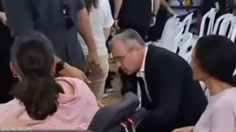 توبيخ وزير العدل الإسرائيلي في جنازة رهينة