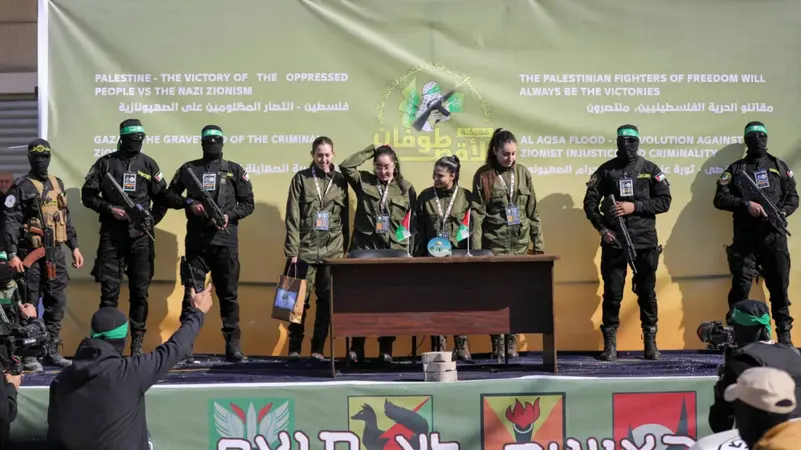 حـ.ماس وإسرائيل تتبادلان قائمات الأسرى المطلوب إطلاق سراحهم