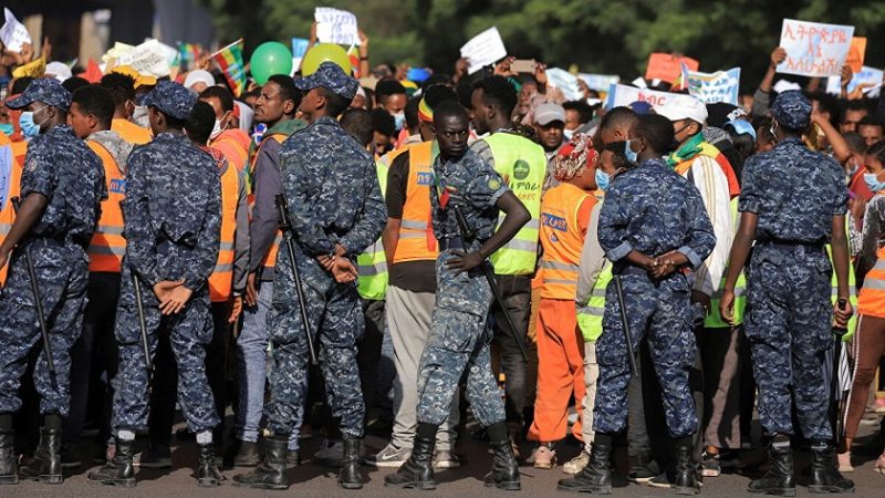 دول تحث رعاياها على مغادرة مالي