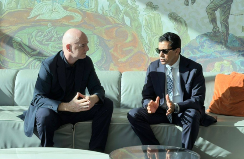 رئيس الفيفا يحضر مؤتمر السلام في شرم الشيخ