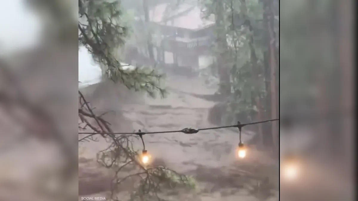 فيديو.. فيضانات المكسيك تخلف عشرات القتلى والمفقودين