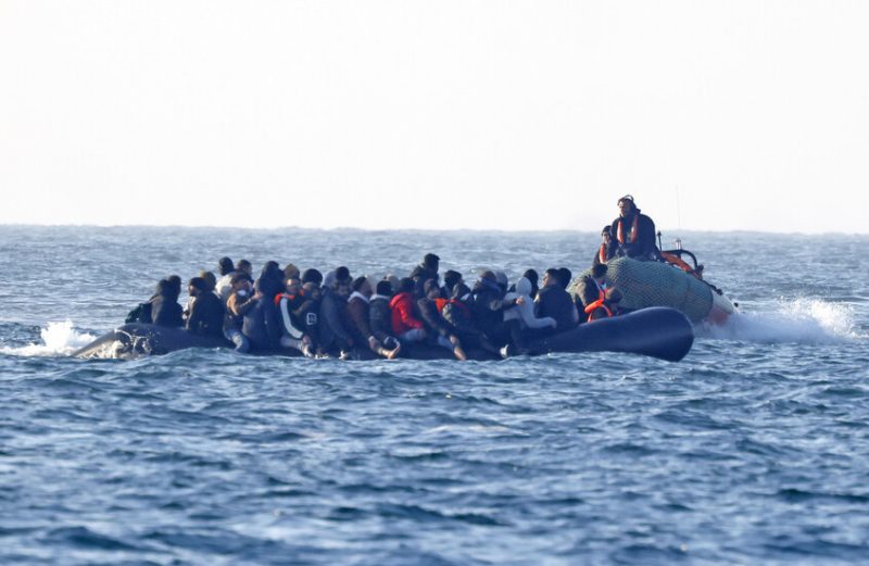 مركب مهاجرين