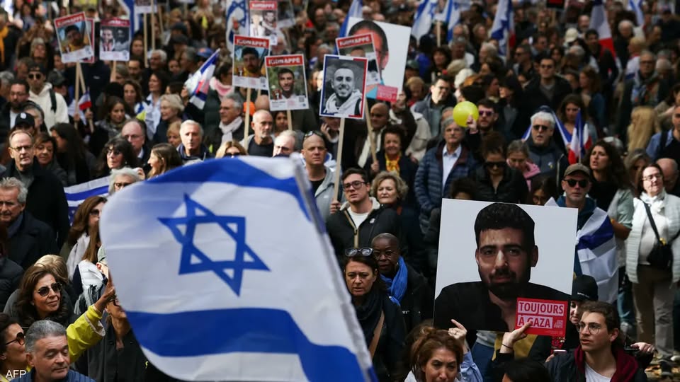 استطلاع/ 64 % من الإسرائيليين يطالبون باستقالة نتنياهو