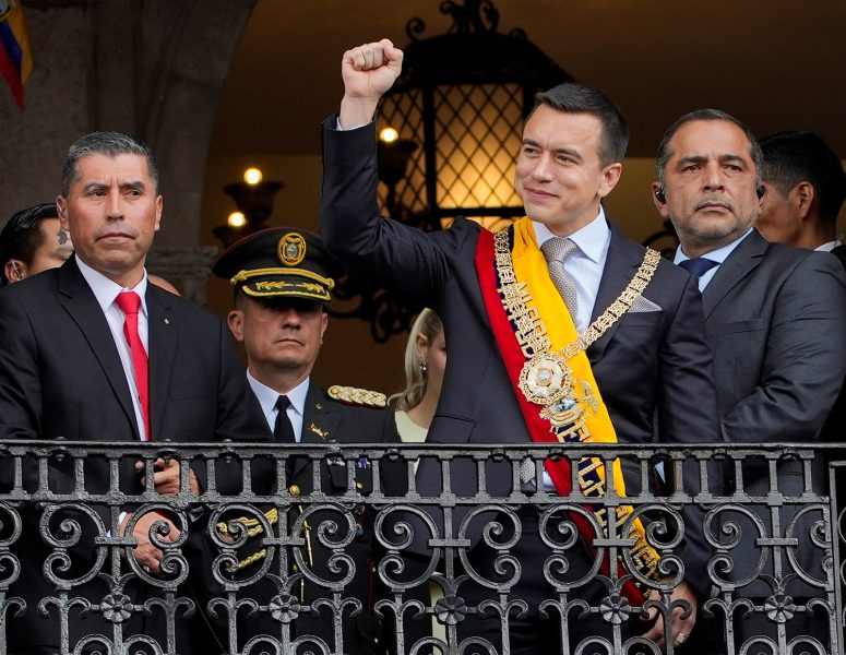 نجاة رئيس الإكوادور من إطلاق نار استهدف موكبه