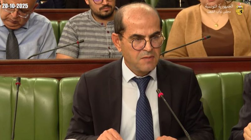 وزير التجهيز.. لا بد من التوقف عن سكب الفوسفوجيبس في البحر