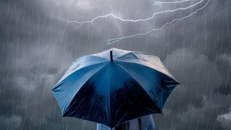 طقس ليل 17 نوفمبر 2025.. أمطار رعدية ورياح قوية بالسواحل