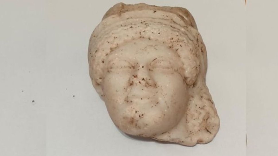 موقع توفاة بقرطاج.. اكتشاف قناع مرمري نادر (فيديو)