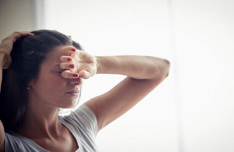 الدوار عند النهوض فجأة.. الأسباب ونصائح لتجنب المخاطر