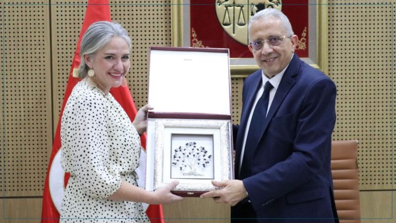 تونس تعزّز التعاون الدولي لتحسين رعاية مرضى السرطان
