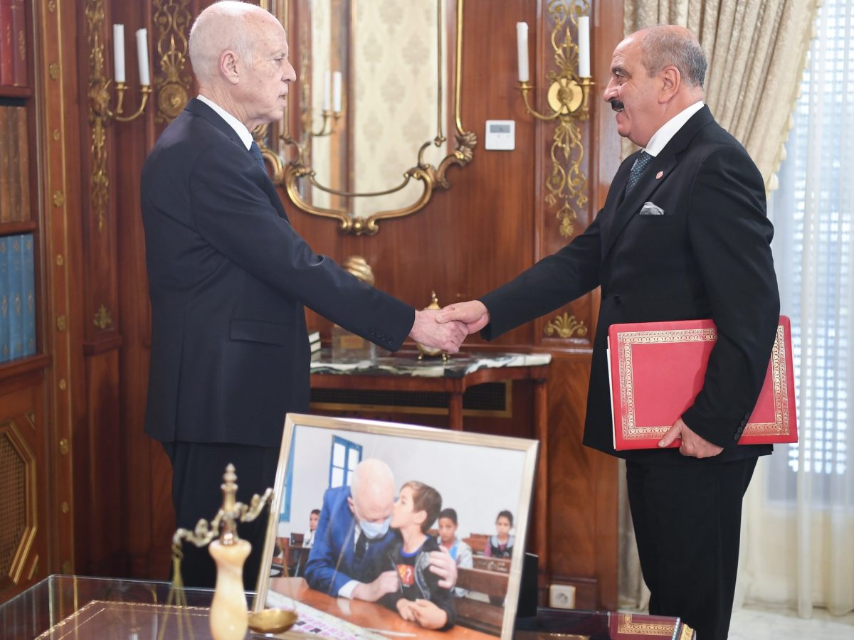 سعيّد يدعو لمراجعة عدد من الاتفاقيات التي لم تستفد منها تونس