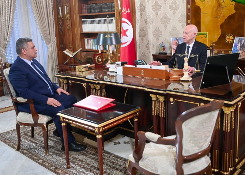 سعيّد يسدي تعليمات لتطبيق القانون على المتهاونين في رفع الفضلات