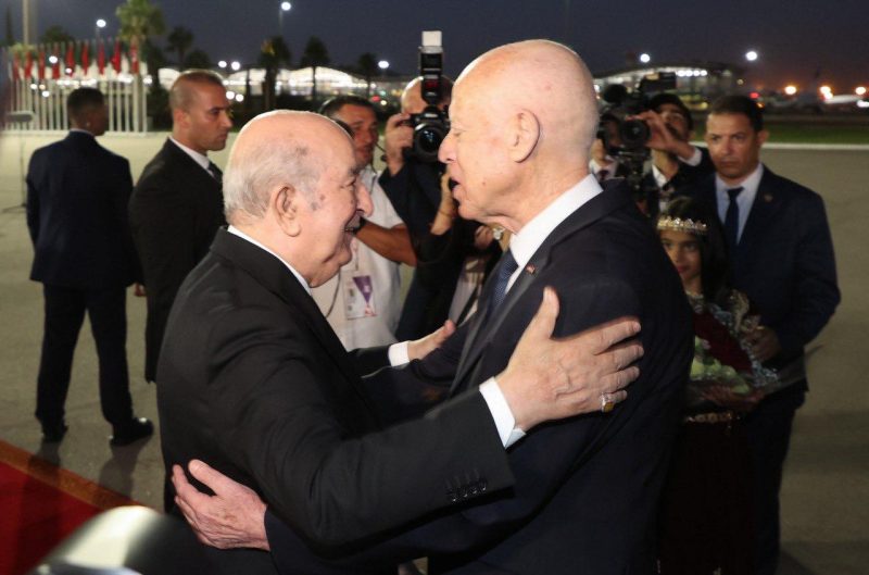 سعيّد يهنئ تبون بمناسبة ذكرى أول نوفمبر