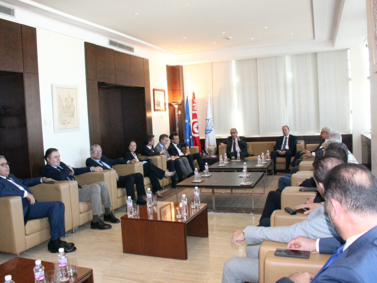 ماجول يدعو لإنشاء خط تمويل بالعملة الصعبة