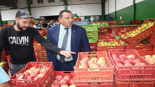 سوق الجملة بالمكنين.. والي المنستير يدعو للتخفيض في هامش الربح