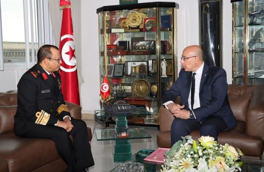 ماذا في لقاء وزير الدفاع برئيس أركان القوات البحرية السعودية