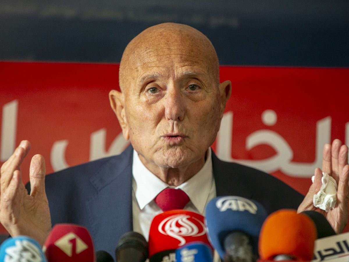 إيقاف أحمد نجيب الشابي تنفيذًا لحكم نهائي