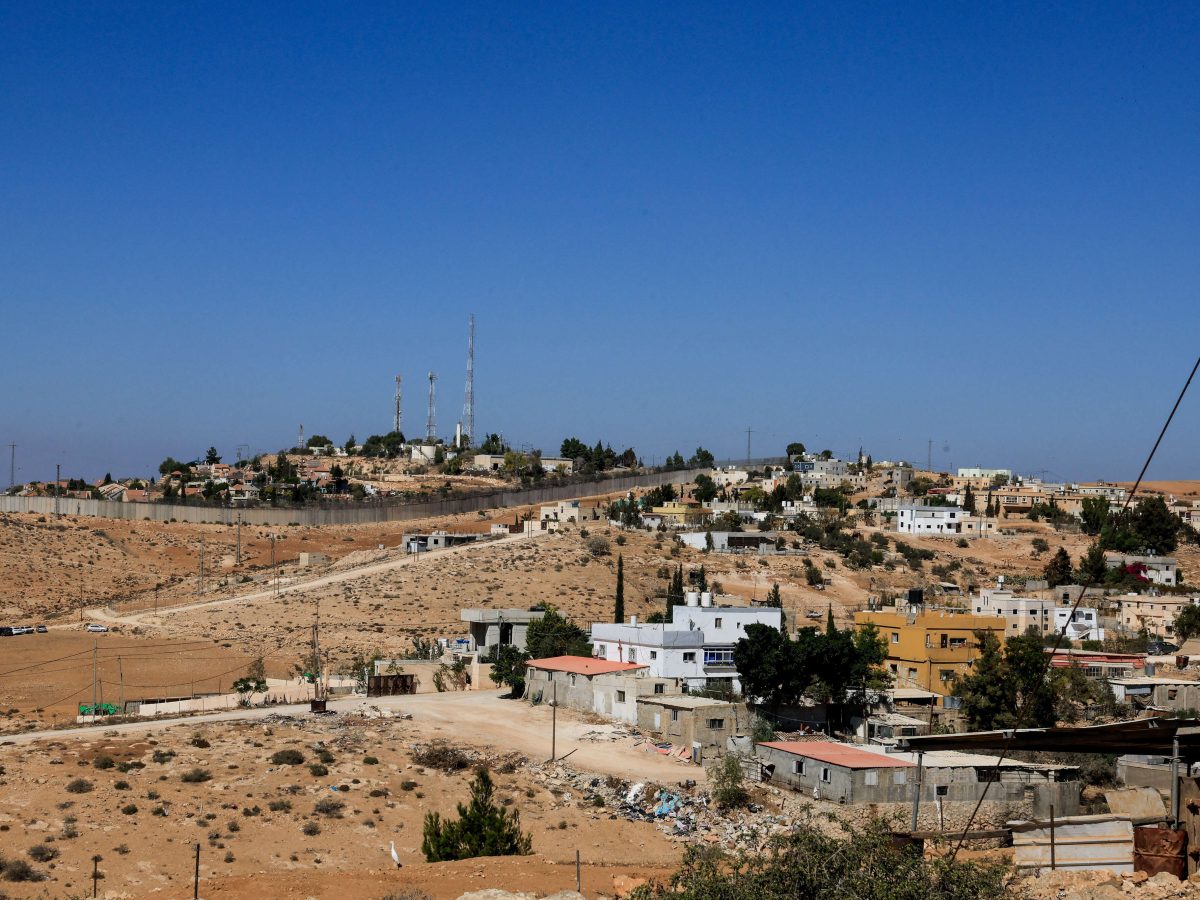 يبتلع الماء والغذاء بالضفة.. مخاوف فلسطينية من جدار إسرائيلي جديد
