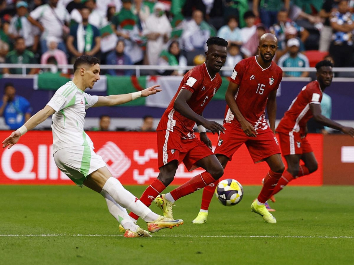 كأس العرب/ التعادل السلبي يسيطر على مواجهة الجزائر والسودان