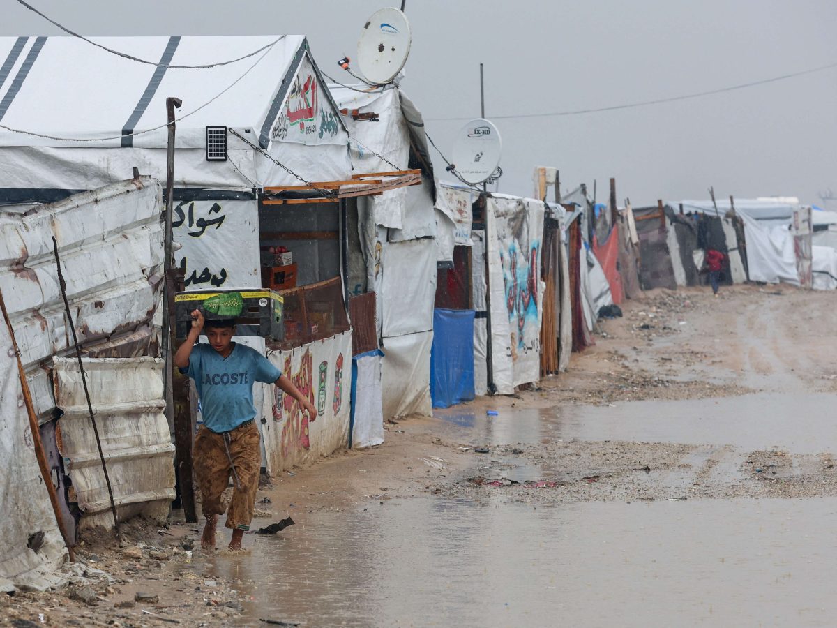 بينهم أطفال.. تصاعد الوفيات في غزة جرّاء البرد القارس بينهم أطفال.. تصاعد الوفيات في غزة جرّاء البرد القارس