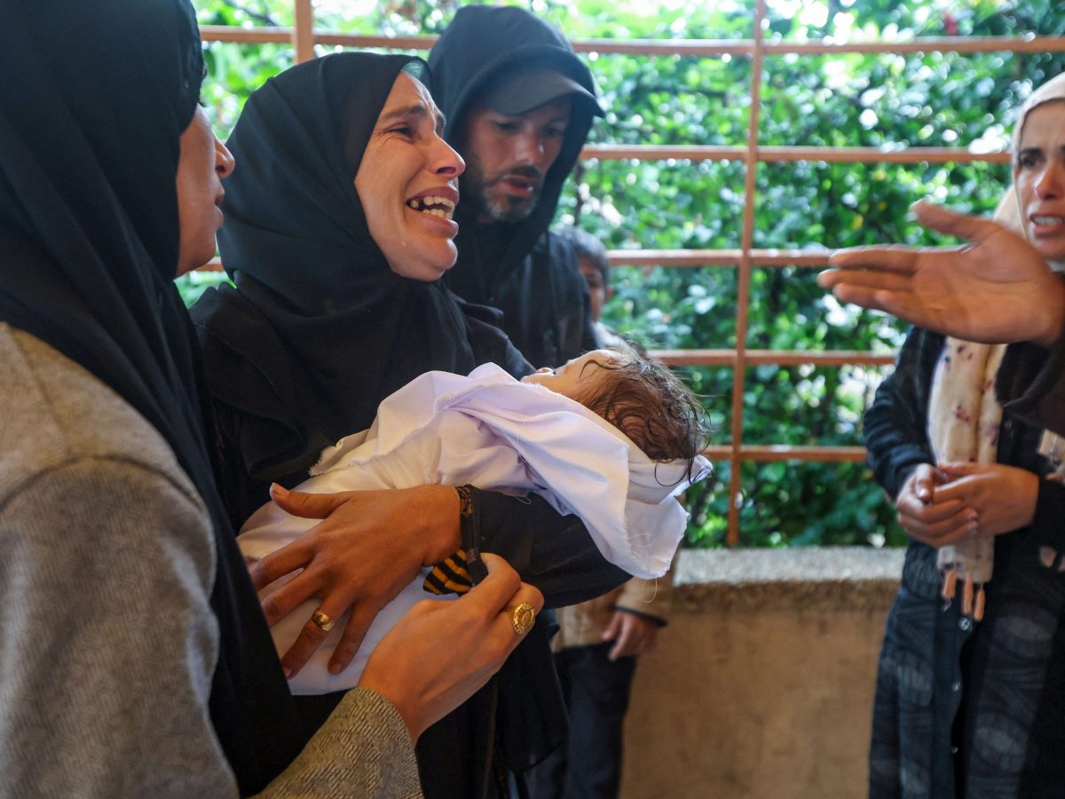 غزة/ وفاة طفلين جديدين جراء البرد القارس وتداعيات المنخفض غزة/ وفاة طفلين جديدين جراء البرد القارس وتداعيات المنخفض